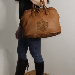 Leather tote handbag tan travel bag vintage effect Sarah
