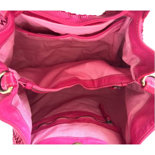 Elow Lebendige Fuchsia Leder Tote Tasche - Handgefertigte Ledertasche aus Italien: Details und Trageansichten