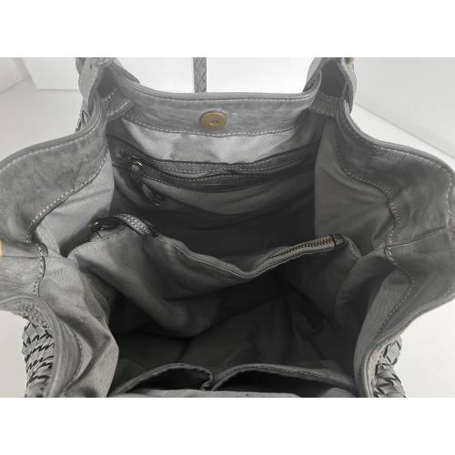 Elow Graue Flechtleder Tote Tasche - Handgefertigte Ledertasche aus Italien: Details und Trageansichten