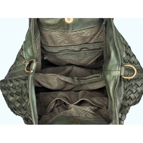 Elow Italienische Flechtleder-Tote Militärgrün - Handgefertigte Ledertasche aus Italien: Details und Trageansichten